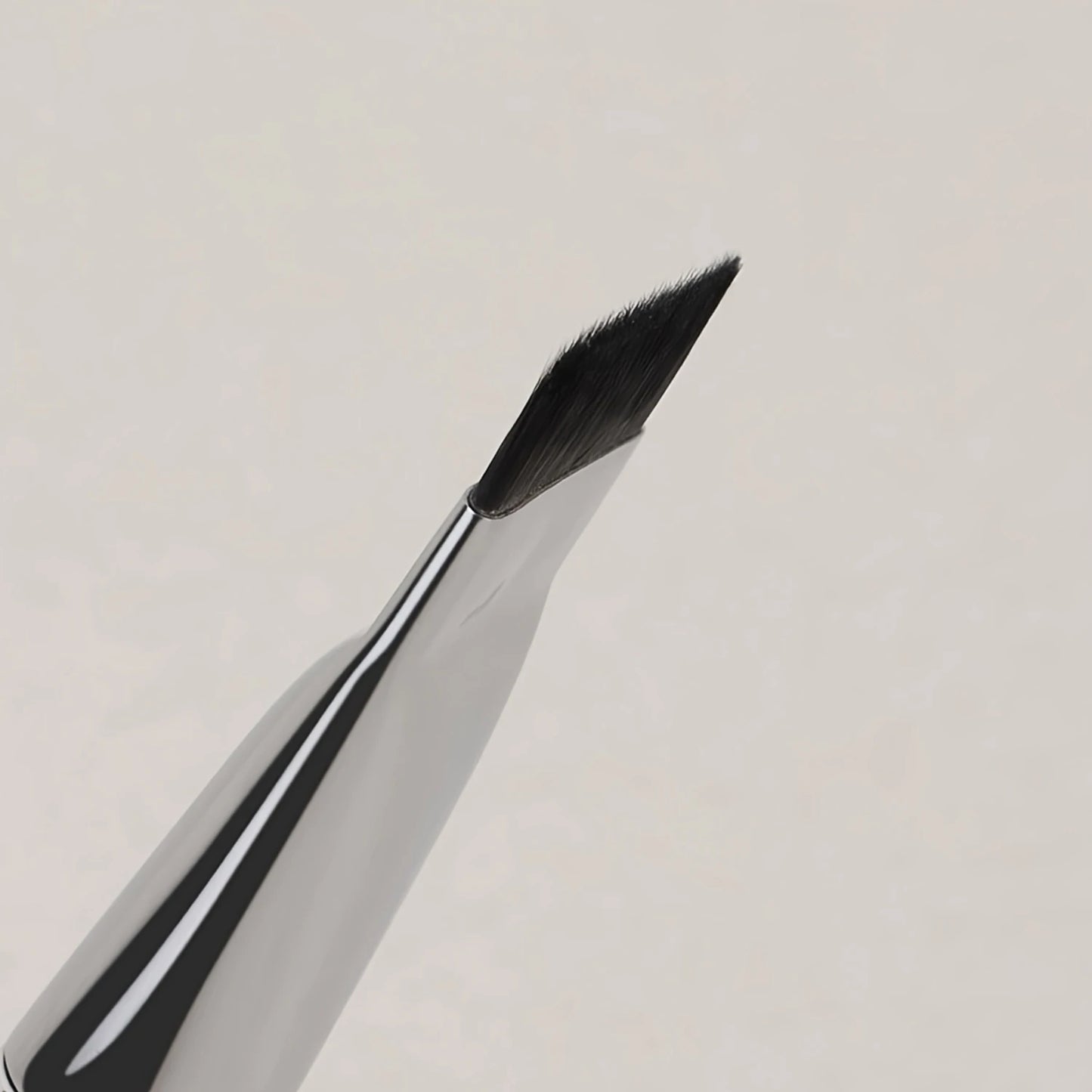 Multi-Use Foundation Brush - Nylon Bristle, Flawless Skin, Ergonomic Handle, Travel Friendly