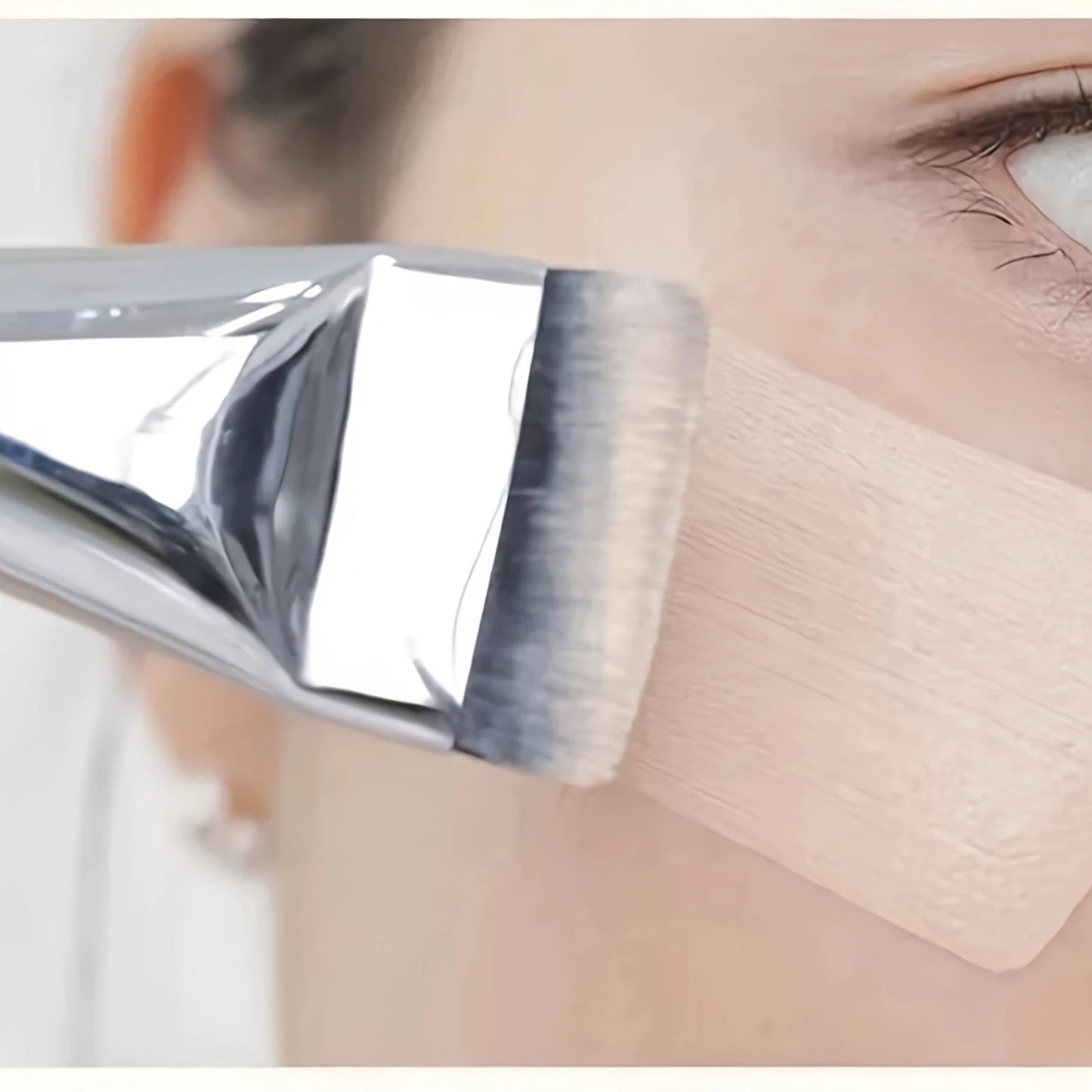 Multi-Use Foundation Brush - Nylon Bristle, Flawless Skin, Ergonomic Handle, Travel Friendly